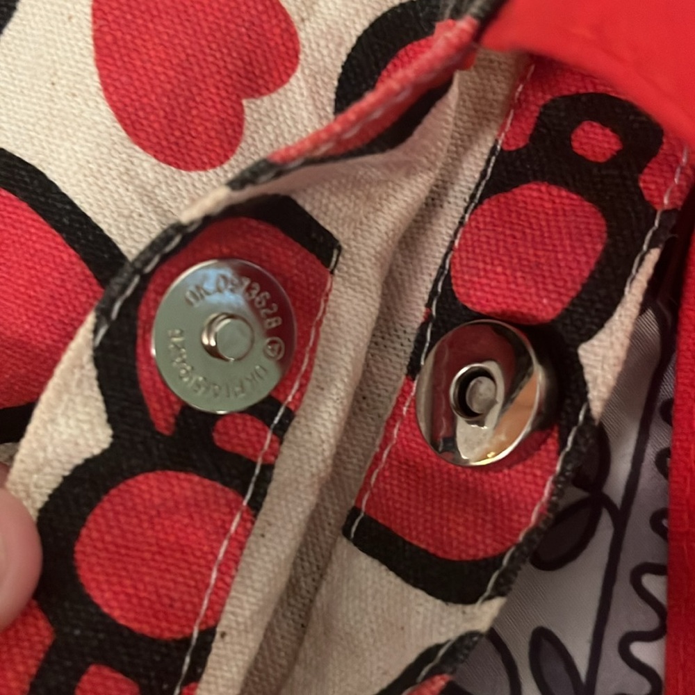 Hello Kitty Mini Tote - Picture 4 of 6